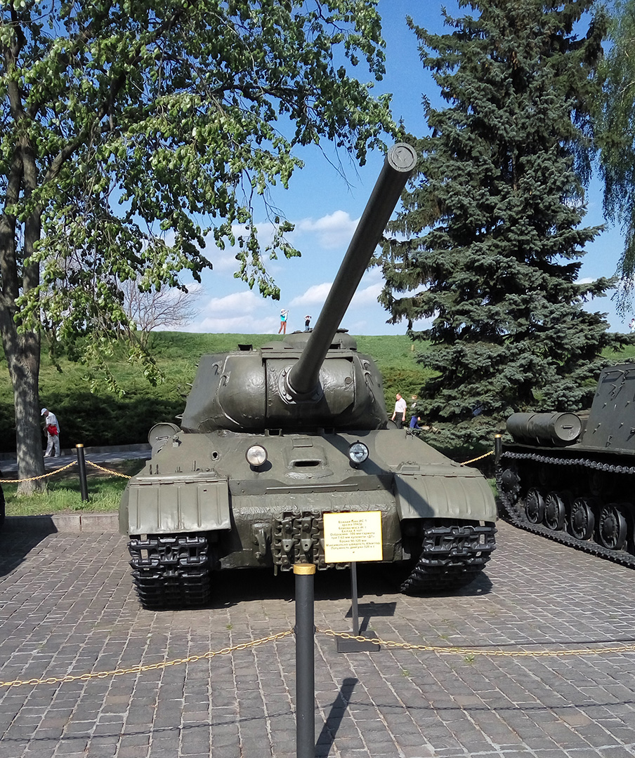 IS-1.jpg
