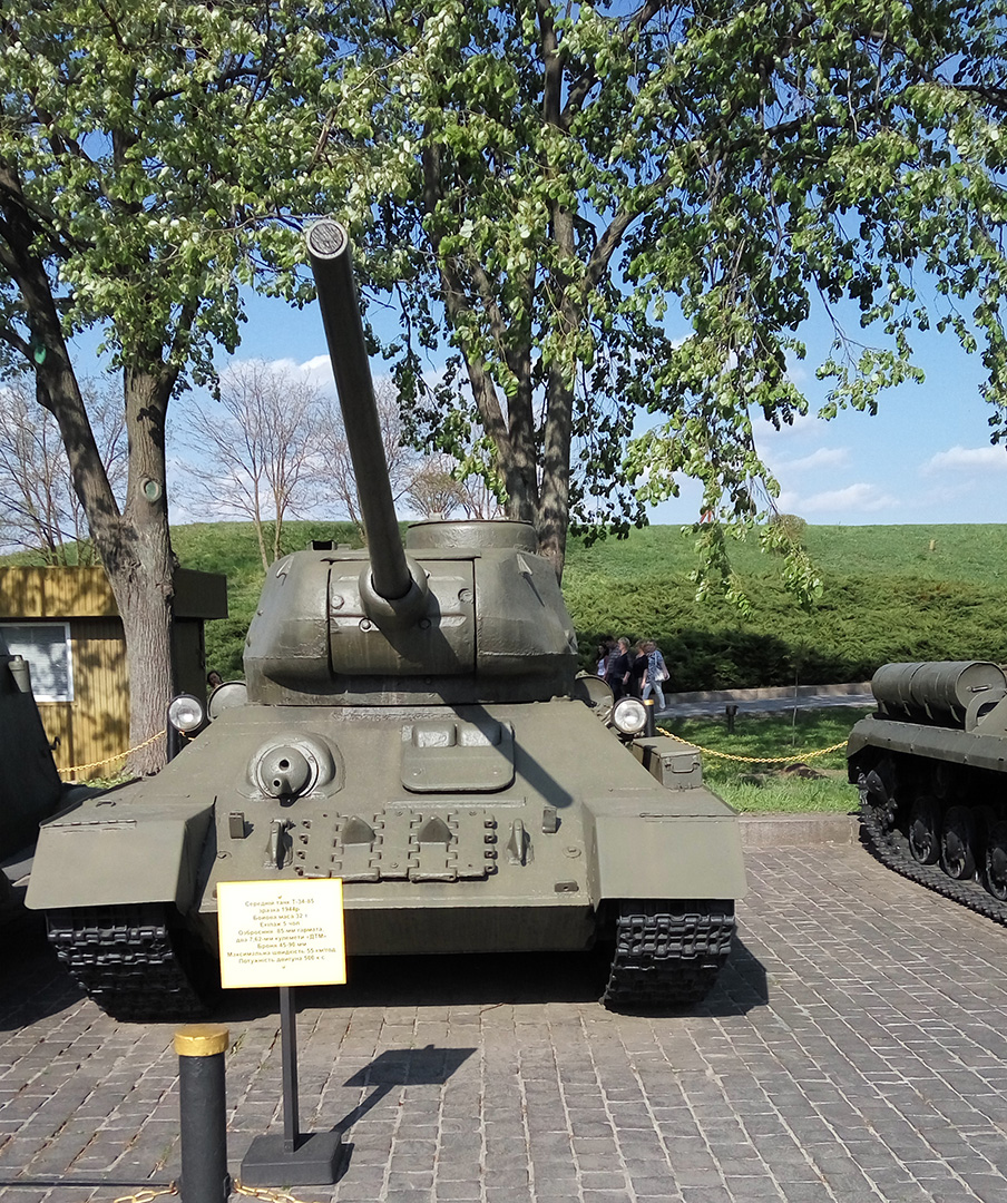 T-34-85.jpg